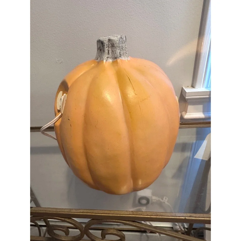 Vintage Halloween Orange Pumpkin Jack-O-Lantern Blow Mold Light Up Decor